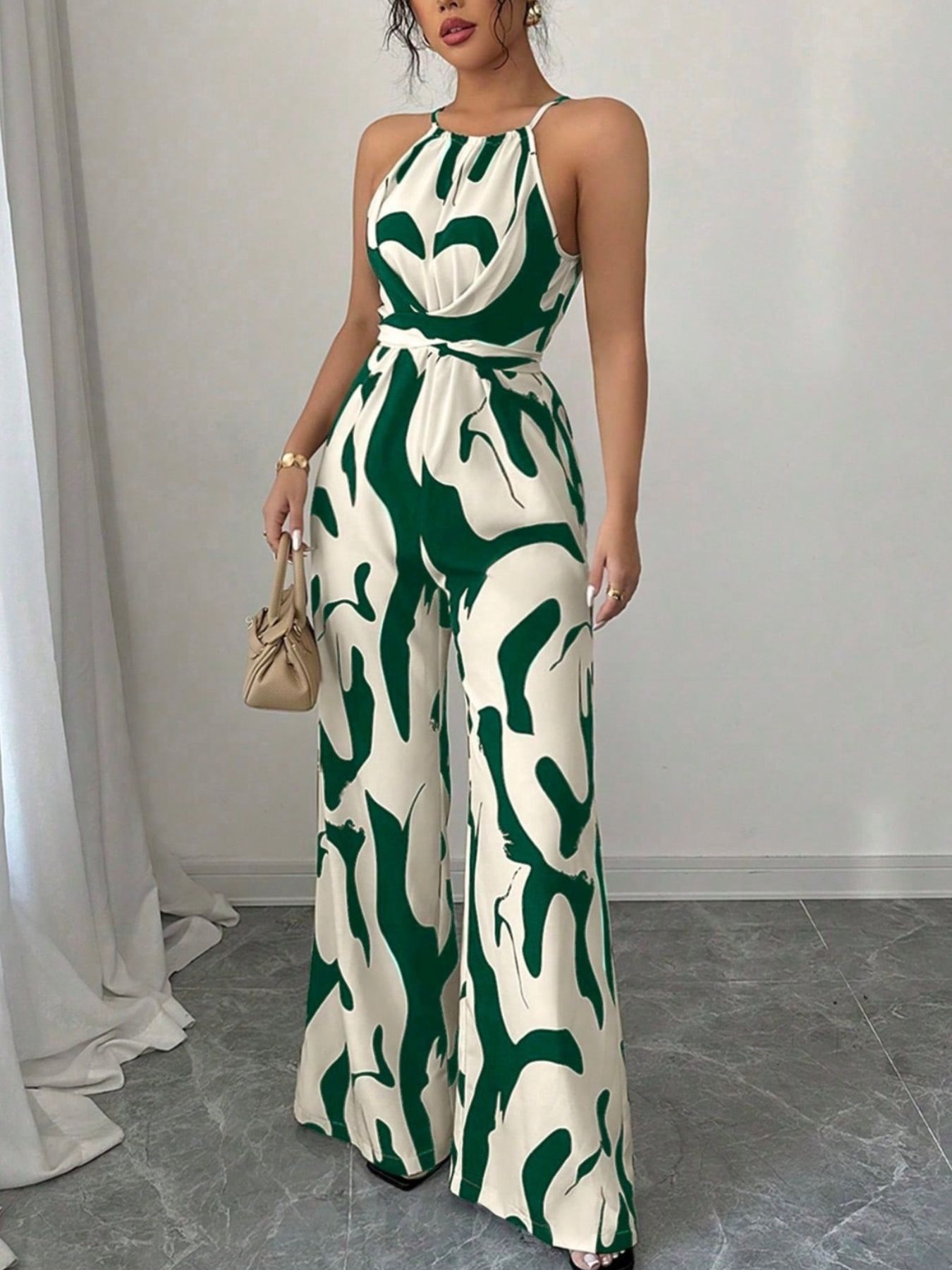 f21e0350-75e9-4d72-b4c5-48401bd61c6e-Max